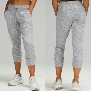 Lululemon Ready to Rulu Jogger Crop